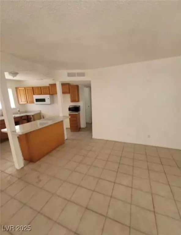 Las Vegas, NV 89156,6733 E Carey AVE