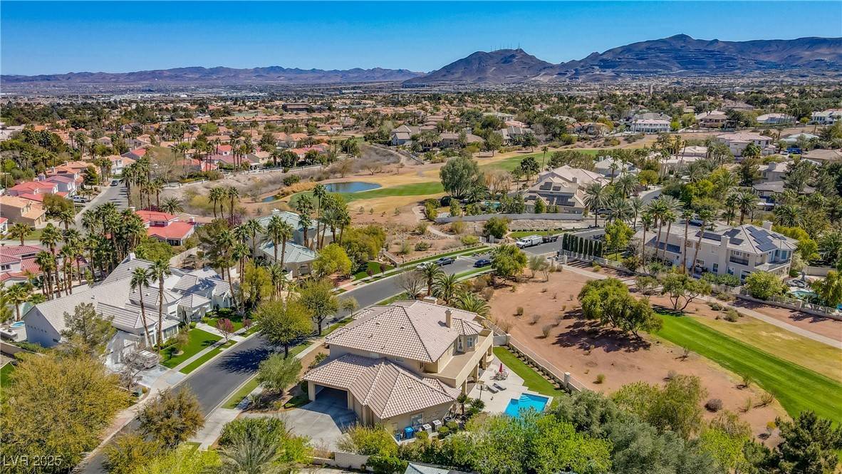 Henderson, NV 89074,165 Inveraray CT