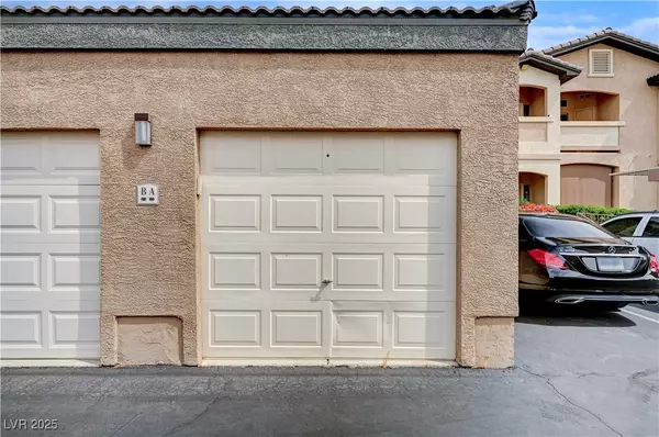 Las Vegas, NV 89113,8985 S Durango DR #2014