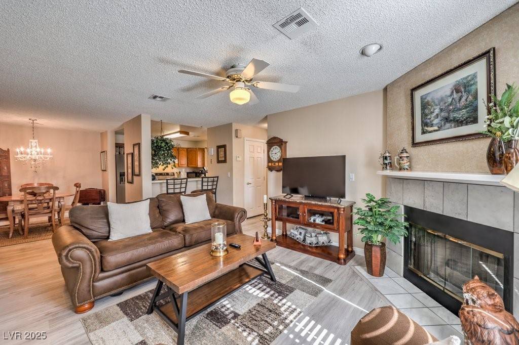 Las Vegas, NV 89119,1375 E Hacienda AVE #114