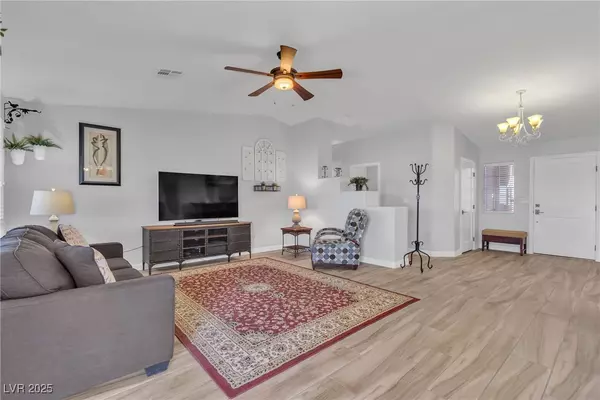 Henderson, NV 89015,852 Azuelo CT