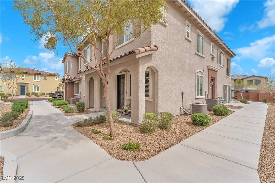 8507 Insignia AVE #102, Las Vegas, NV 89178