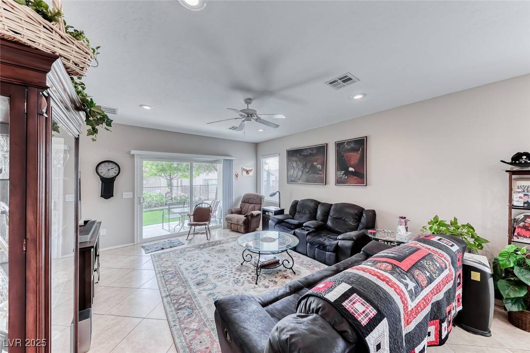 Henderson, NV 89044,2561 Cosmic Dust ST