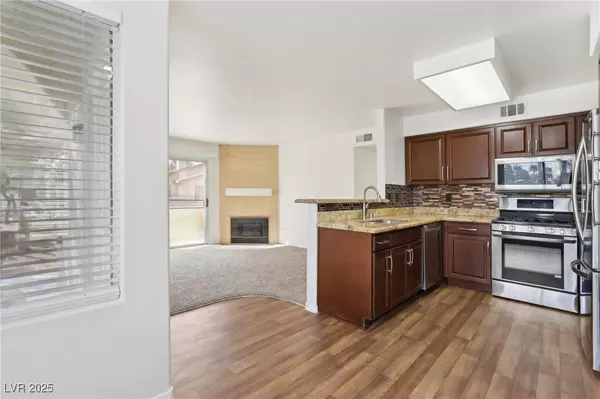 Las Vegas, NV 89120,3225 Casey DR #203