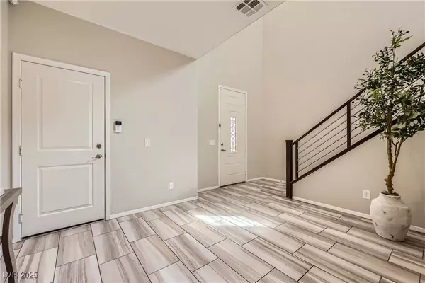 Las Vegas, NV 89113,7357 Amesbury ST