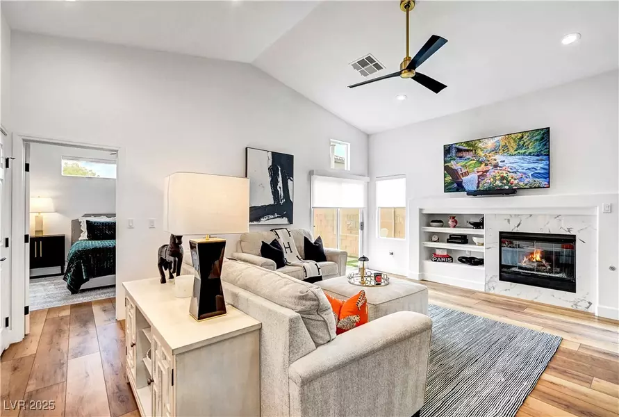 228 McHenry ST, Las Vegas, NV 89144