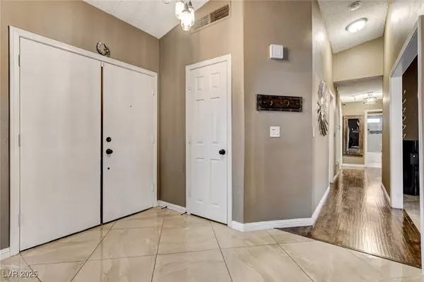 Las Vegas, NV 89120,3110 Palmdesert WAY
