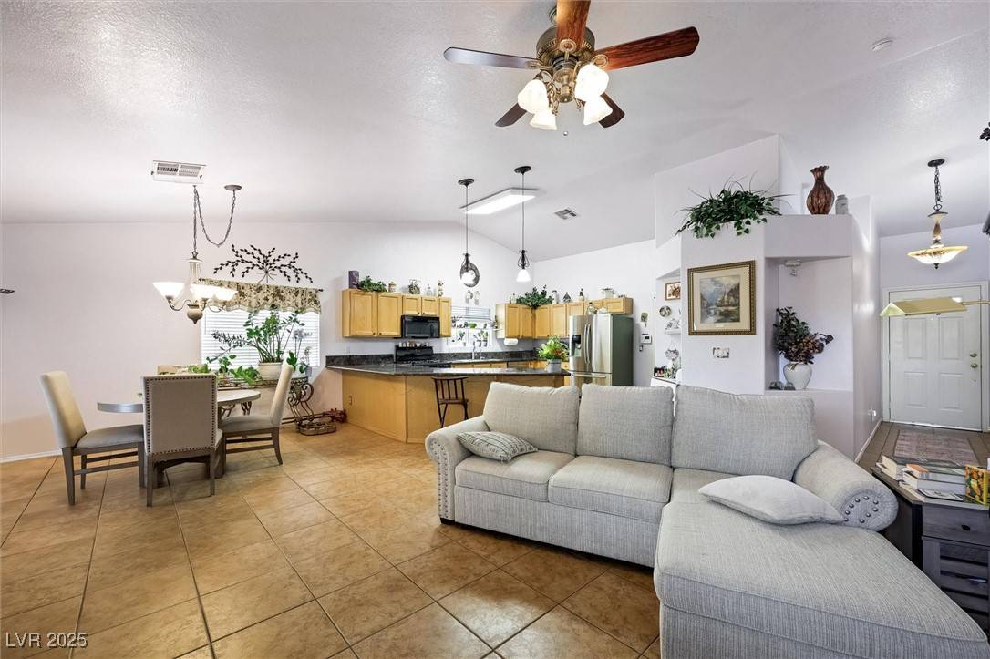 Henderson, NV 89012,36 Trailside CT