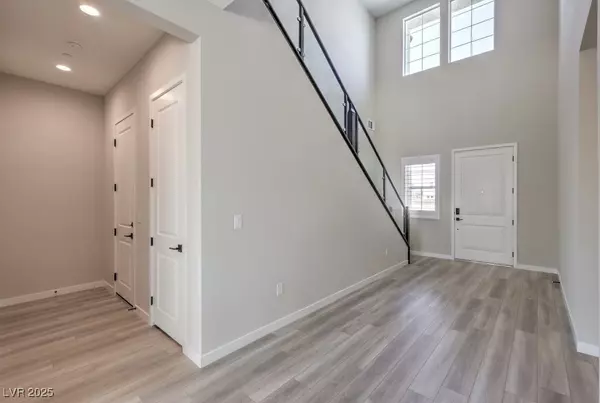 Las Vegas, NV 89131,5913 Flowering Hill CT