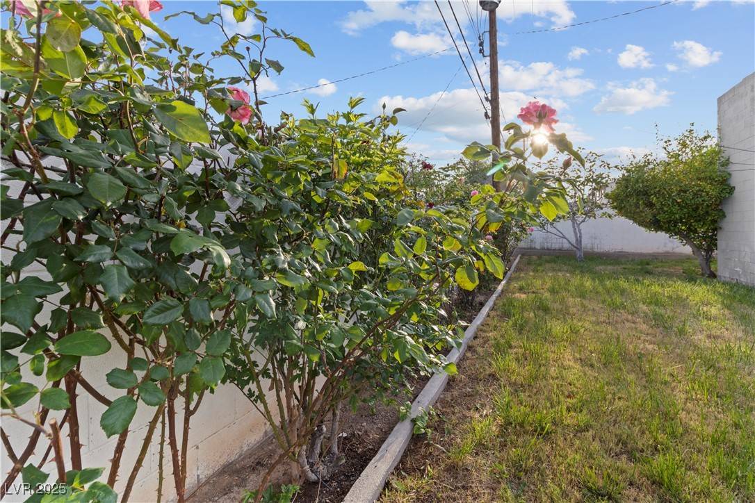 2703 Vegas Valley DR, Las Vegas, NV 89121