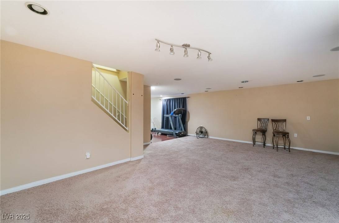 Las Vegas, NV 89129,3921 White Castle ST