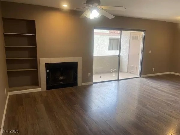 Las Vegas, NV 89119,1325 Del Mar ST #202