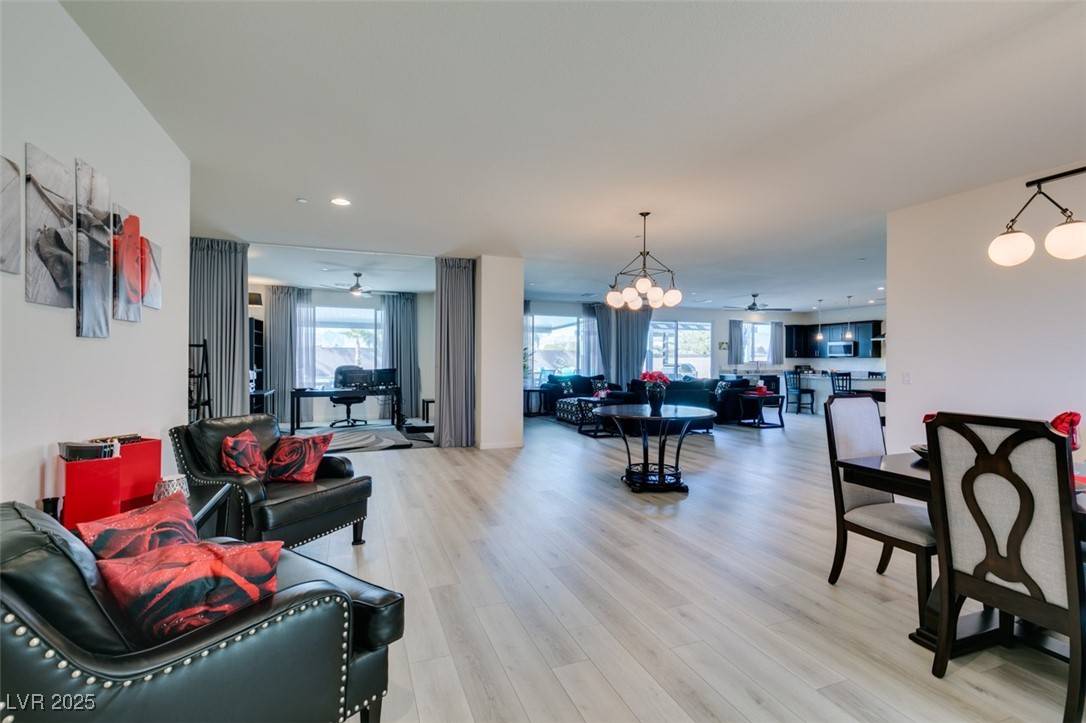 Las Vegas, NV 89113,8637 Home Gate CT