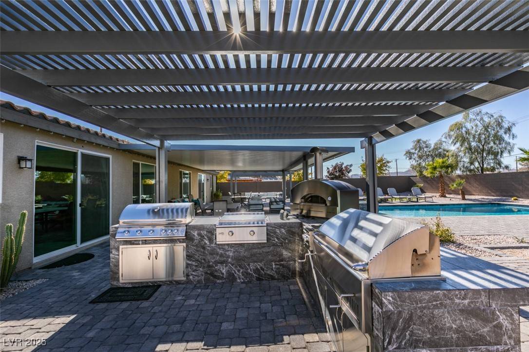 Las Vegas, NV 89113,8637 Home Gate CT