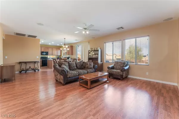 North Las Vegas, NV 89081,5724 Rugosa Alba CT