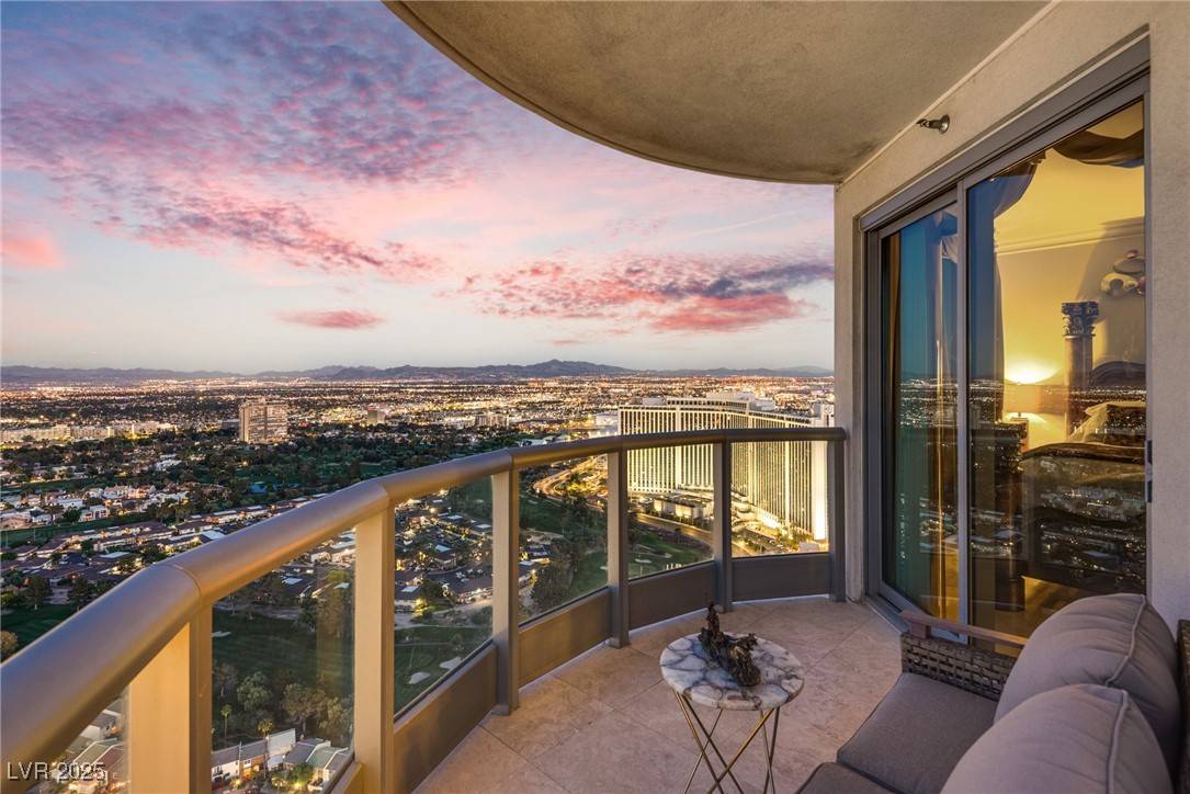 Las Vegas, NV 89109,322 Karen AVE #4207