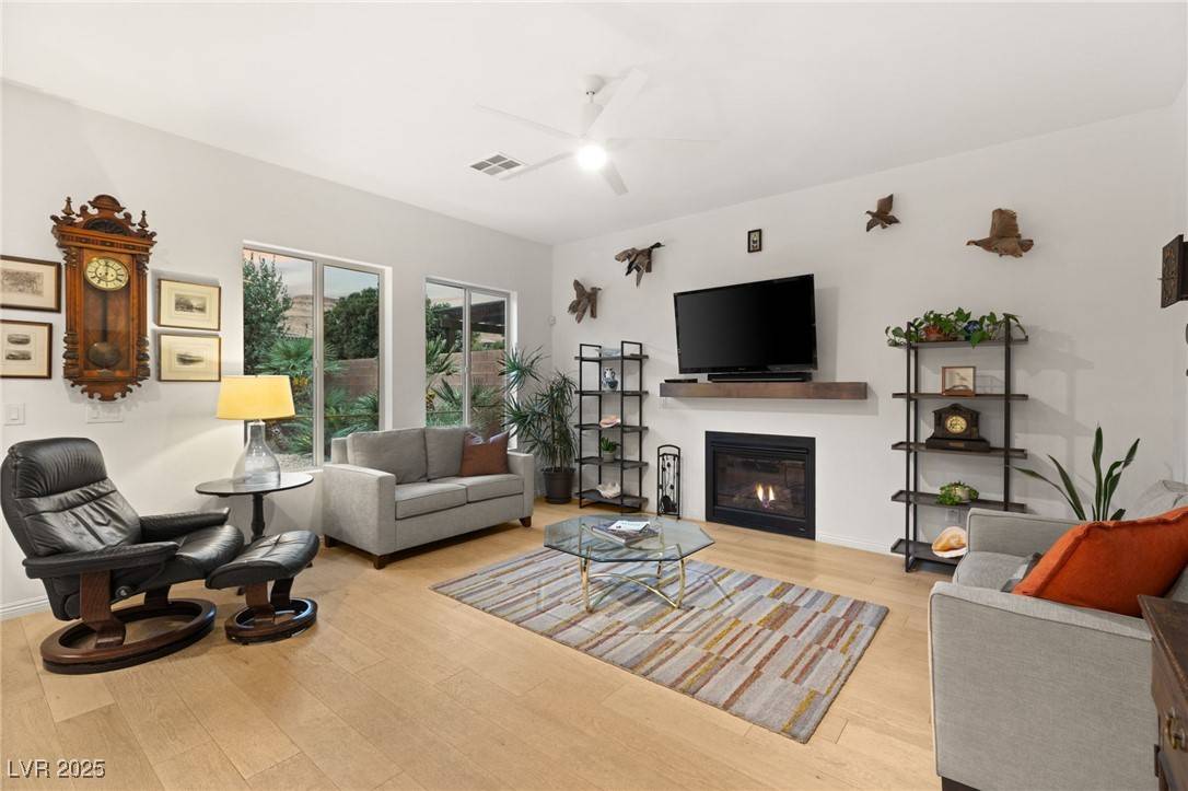 Las Vegas, NV 89148,9889 Gemstone Sunset AVE