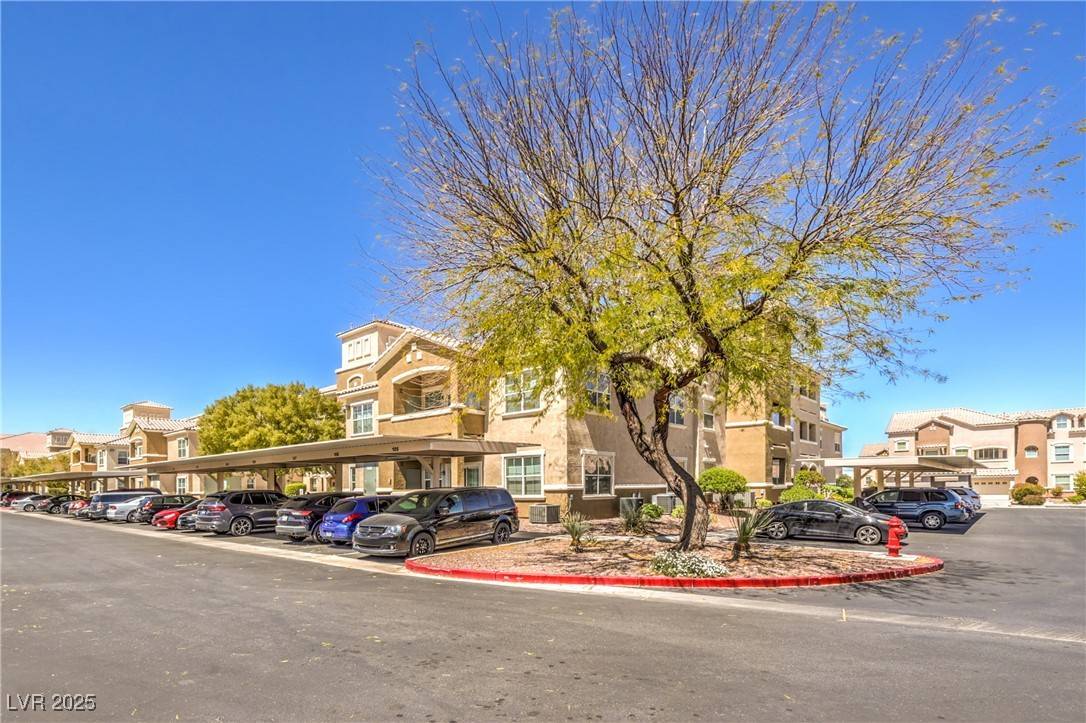 Las Vegas, NV 89148,8777 W Maule AVE #3102