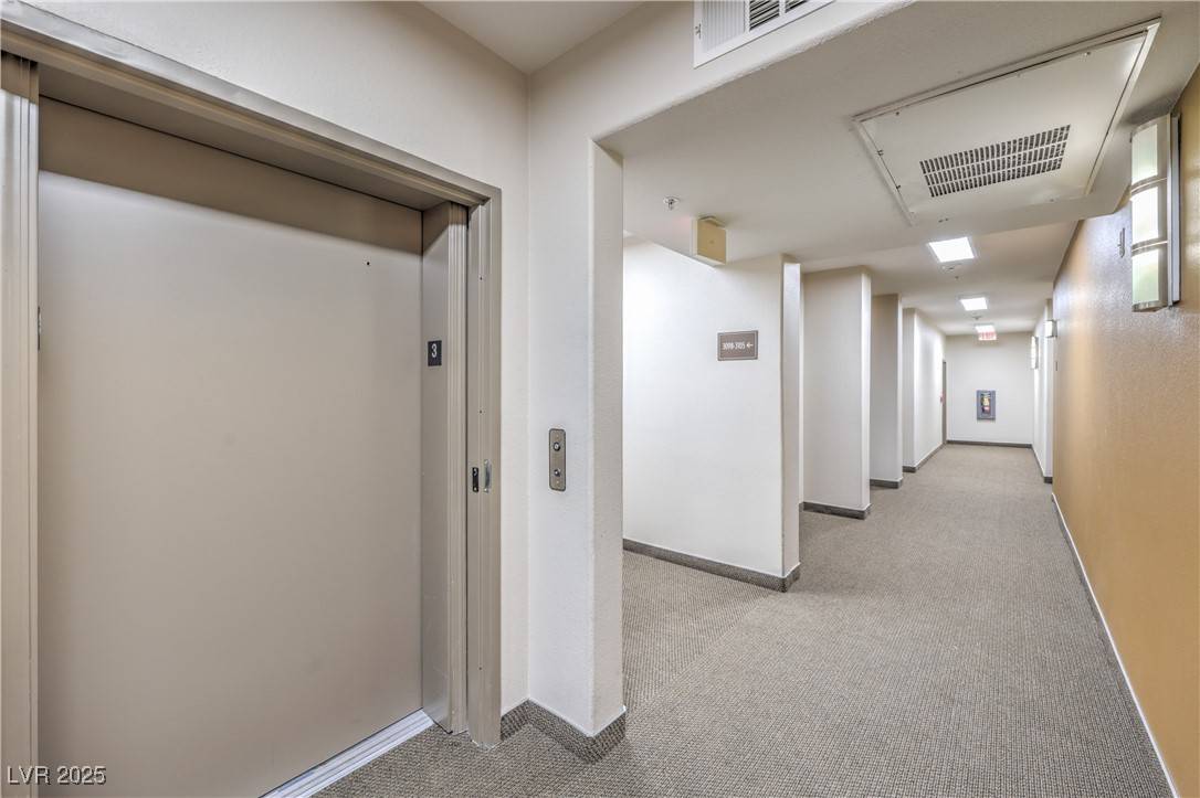 Las Vegas, NV 89148,8777 W Maule AVE #3102