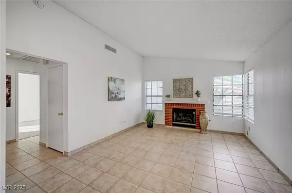 Las Vegas, NV 89147,7579 Kalmalii AVE