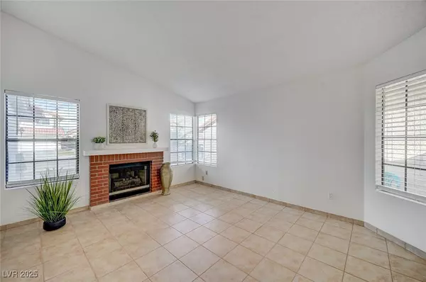 Las Vegas, NV 89147,7579 Kalmalii AVE