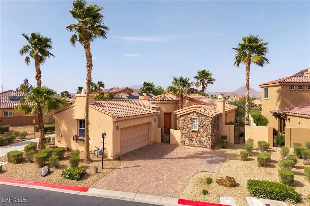 3 Avenza DR, Henderson, NV 89011