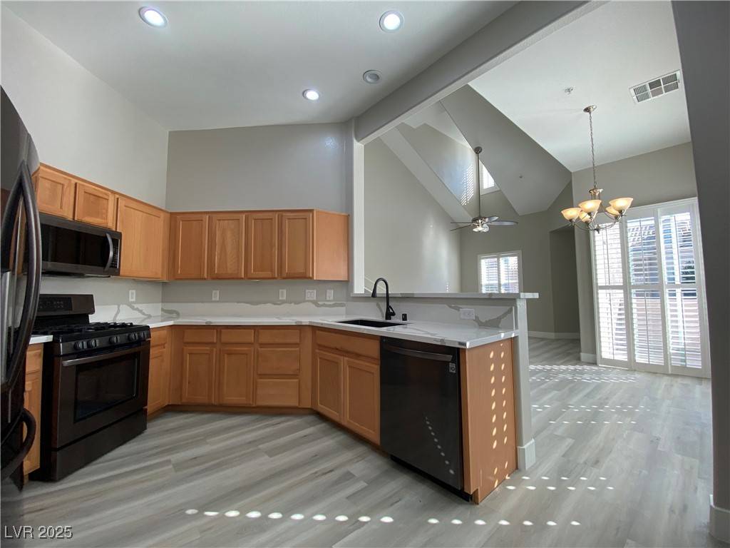 Las Vegas, NV 89148,8777 W Maule AVE #2163