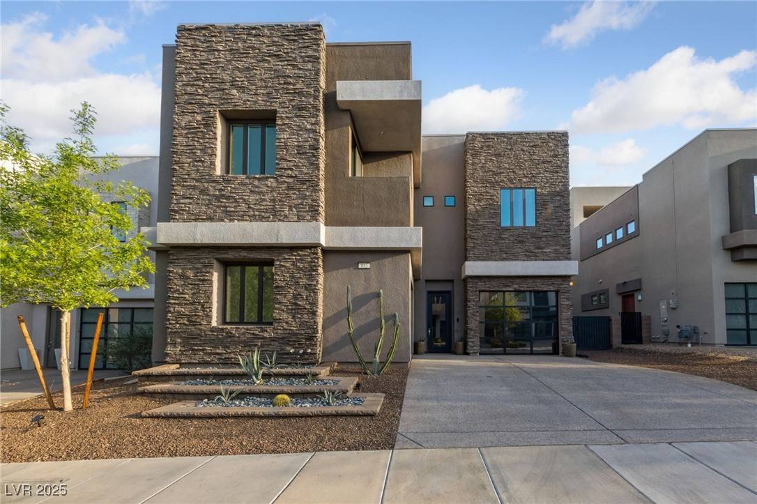 Henderson, NV 89012,845 Loch Katrine AVE