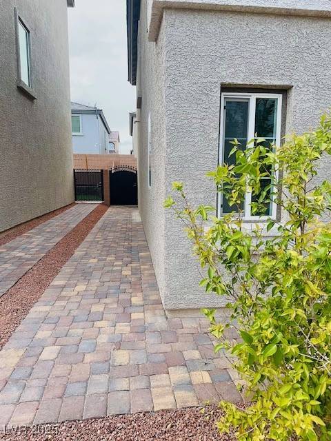 Las Vegas, NV 89141,10077 Cooper Mountain ST