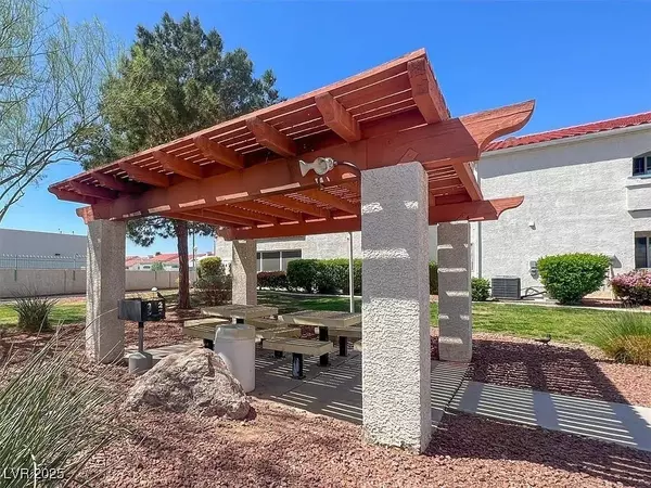 Las Vegas, NV 89121,2725 S Nellis BLVD #2083