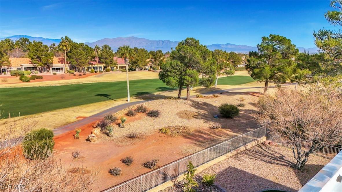 9524 Sundial DR, Las Vegas, NV 89134