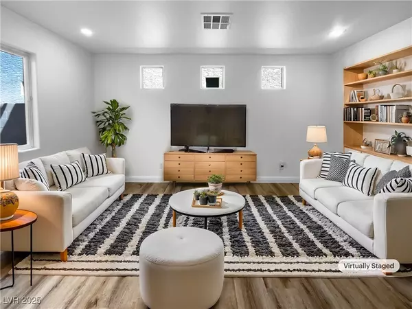 Las Vegas, NV 89183,10366 Midseason Mist ST