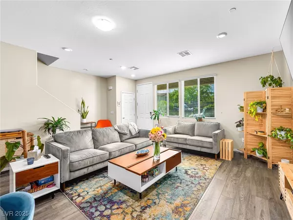 Las Vegas, NV 89148,8701 Giant Causeway AVE