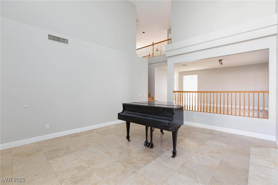 Las Vegas, NV 89129,8617 Copper Ridge AVE