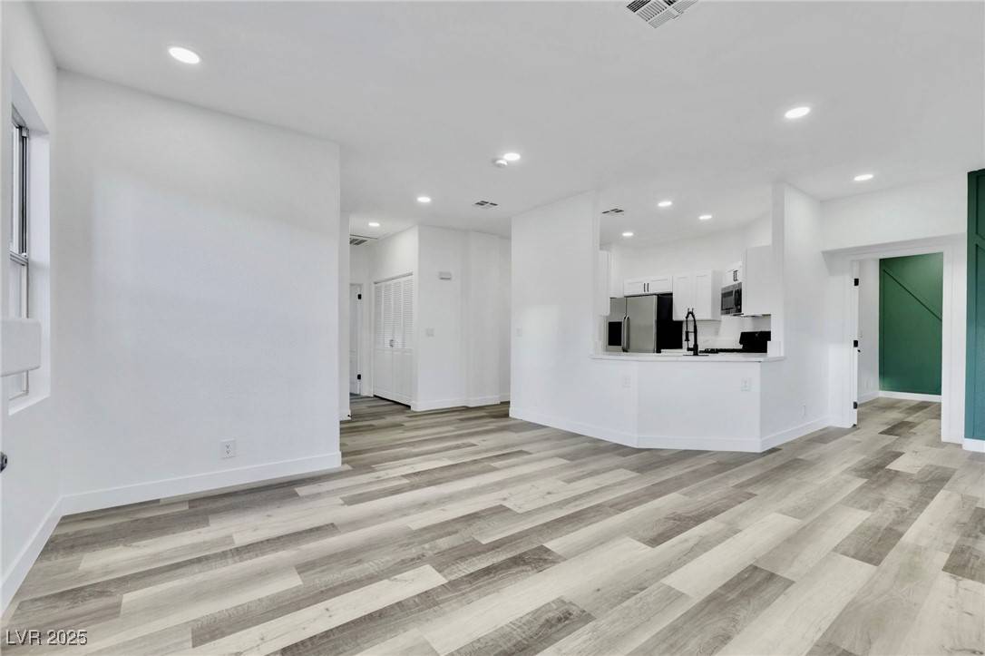 Las Vegas, NV 89131,7909 Smokey Ridge CT