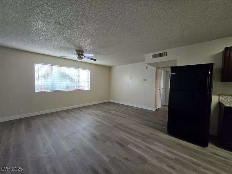 218 Merlayne DR #6, Henderson, NV 89011