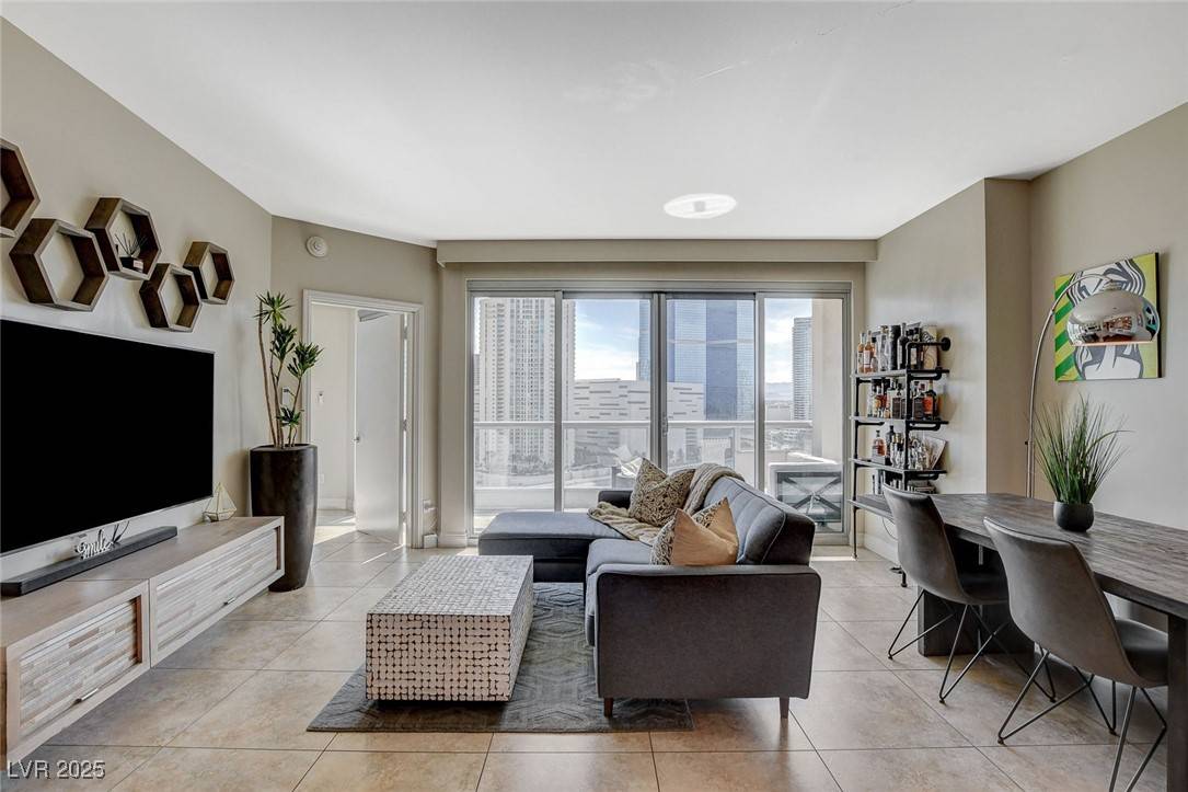 Las Vegas, NV 89109,222 Karen AVE #1804