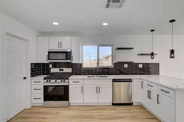 Las Vegas, NV 89101,824 N 20th ST
