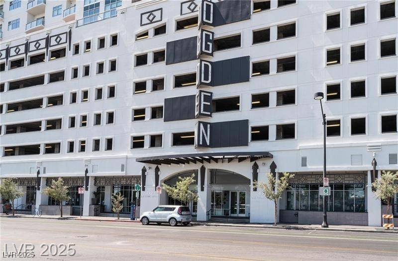 Las Vegas, NV 89101,150 N Las Vegas BLVD #818