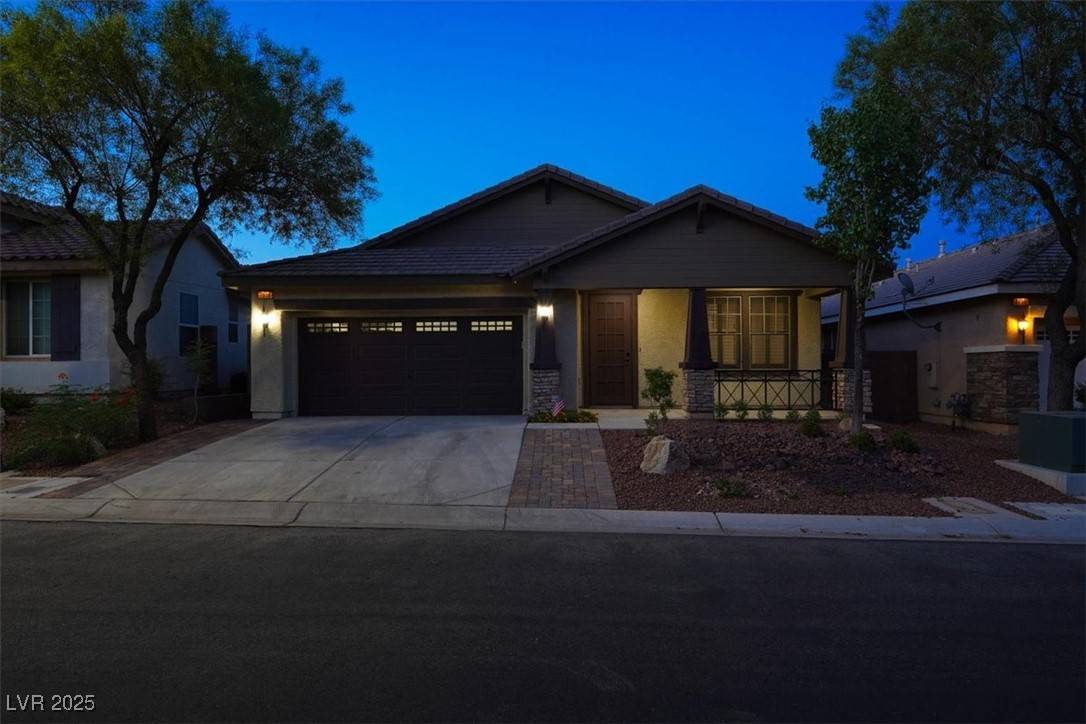 7806 Sundial Peak ST, Las Vegas, NV 89166