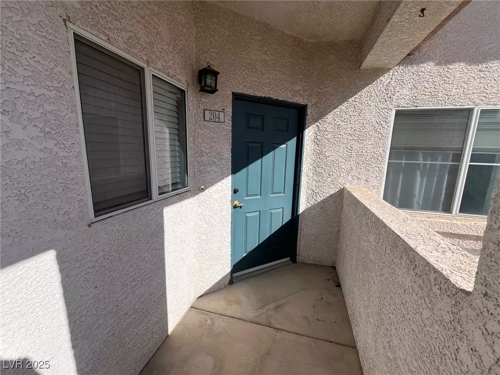 Las Vegas, NV 89128,2117 Echo Bay ST #204