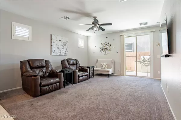 North Las Vegas, NV 89081,6317 Highledge ST