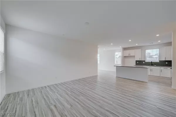 Las Vegas, NV 89121,2571 Regency Cove CT