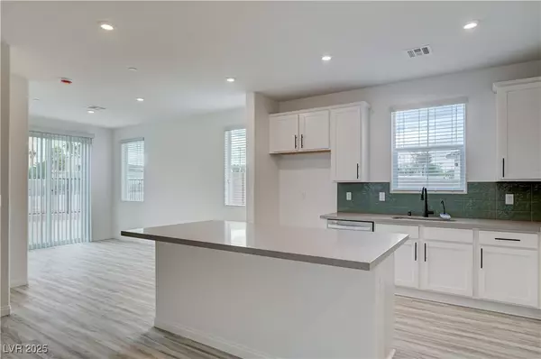 Las Vegas, NV 89121,2571 Regency Cove CT