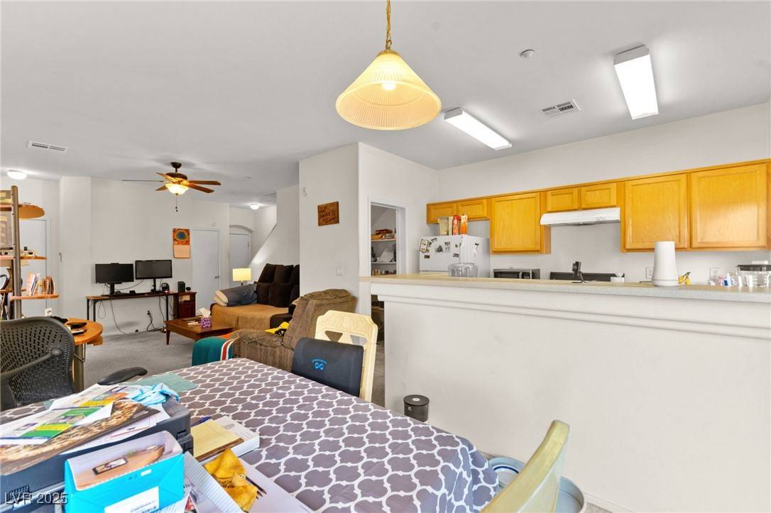 Las Vegas, NV 89122,6575 Buster Brown AVE #102