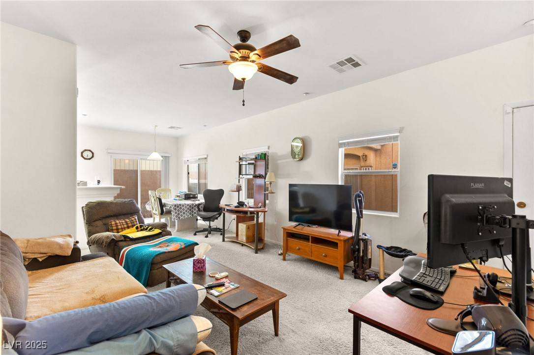 Las Vegas, NV 89122,6575 Buster Brown AVE #102