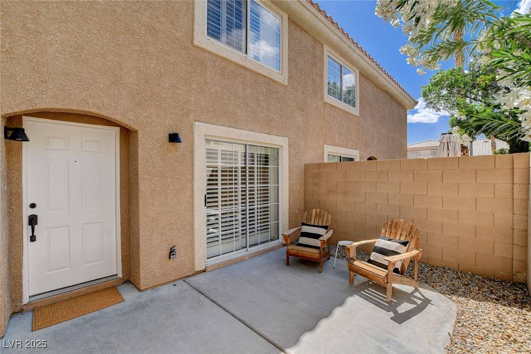 9655 Lame Horse DR,  Las Vegas,  NV 89123