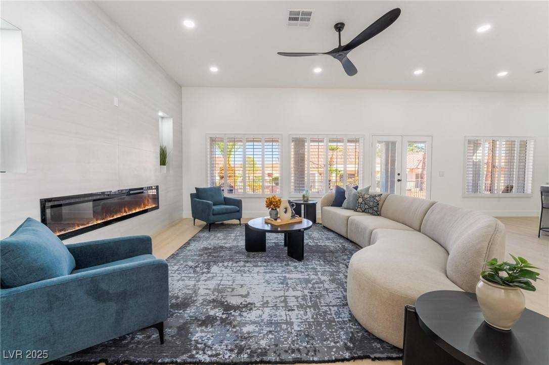 Las Vegas, NV 89134,2528 Sunup DR