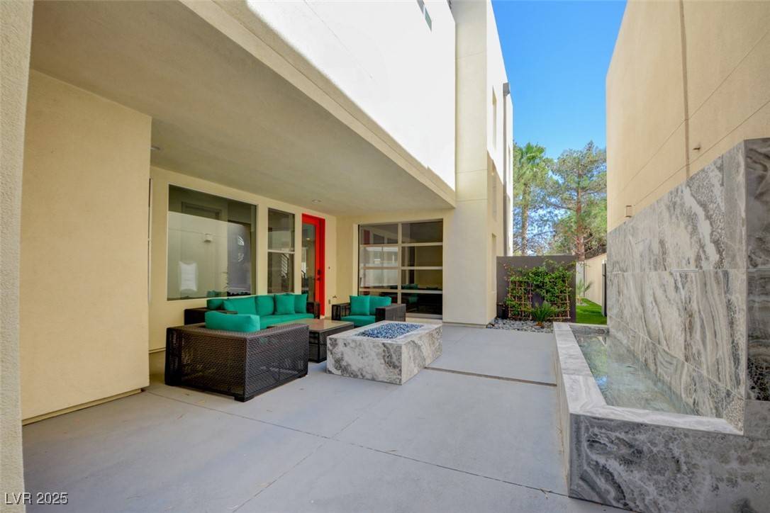 Las Vegas, NV 89117,2680 Mystere CT