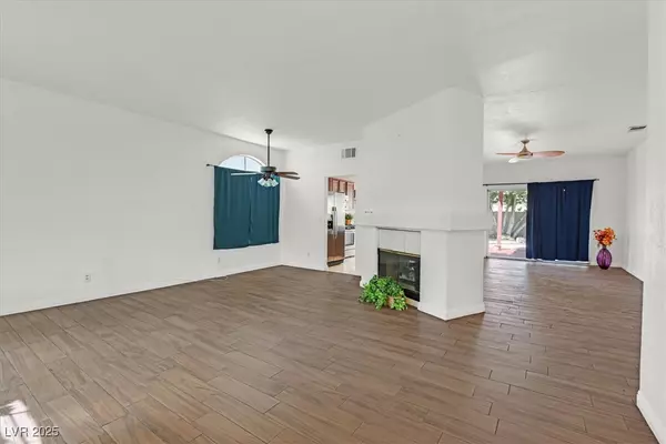 Henderson, NV 89014,731 Rising Star DR